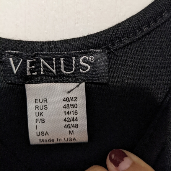 Venus dress - Picture 4 of 4